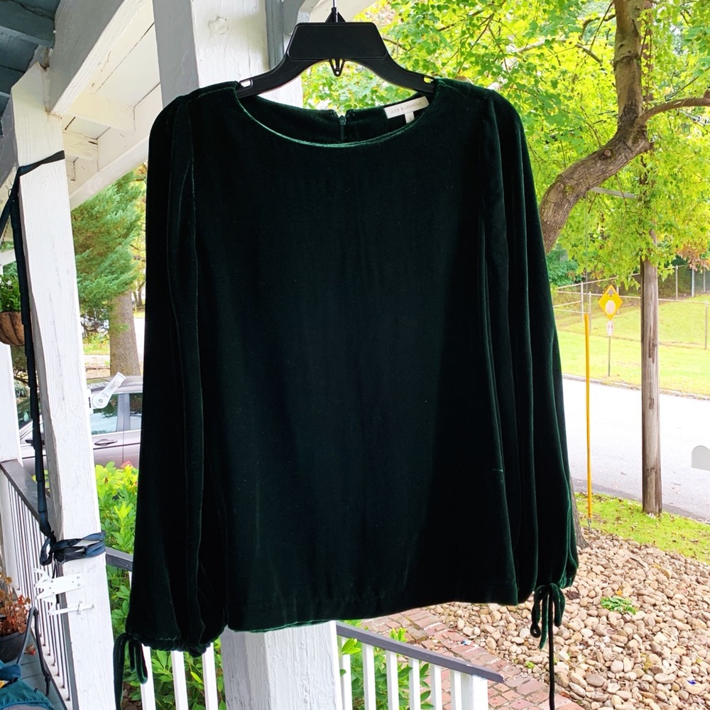 Ann Mashburn emerald green velvet top size small